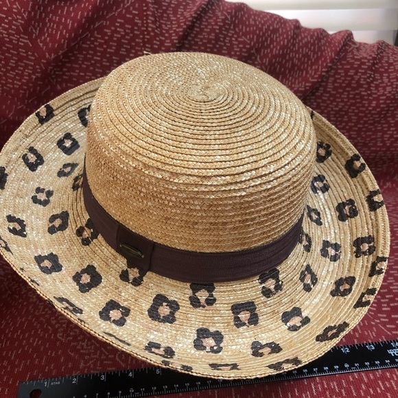 Liz Claiborne leopard print straw hat perfect on or off the beach - Picture 5 of 7